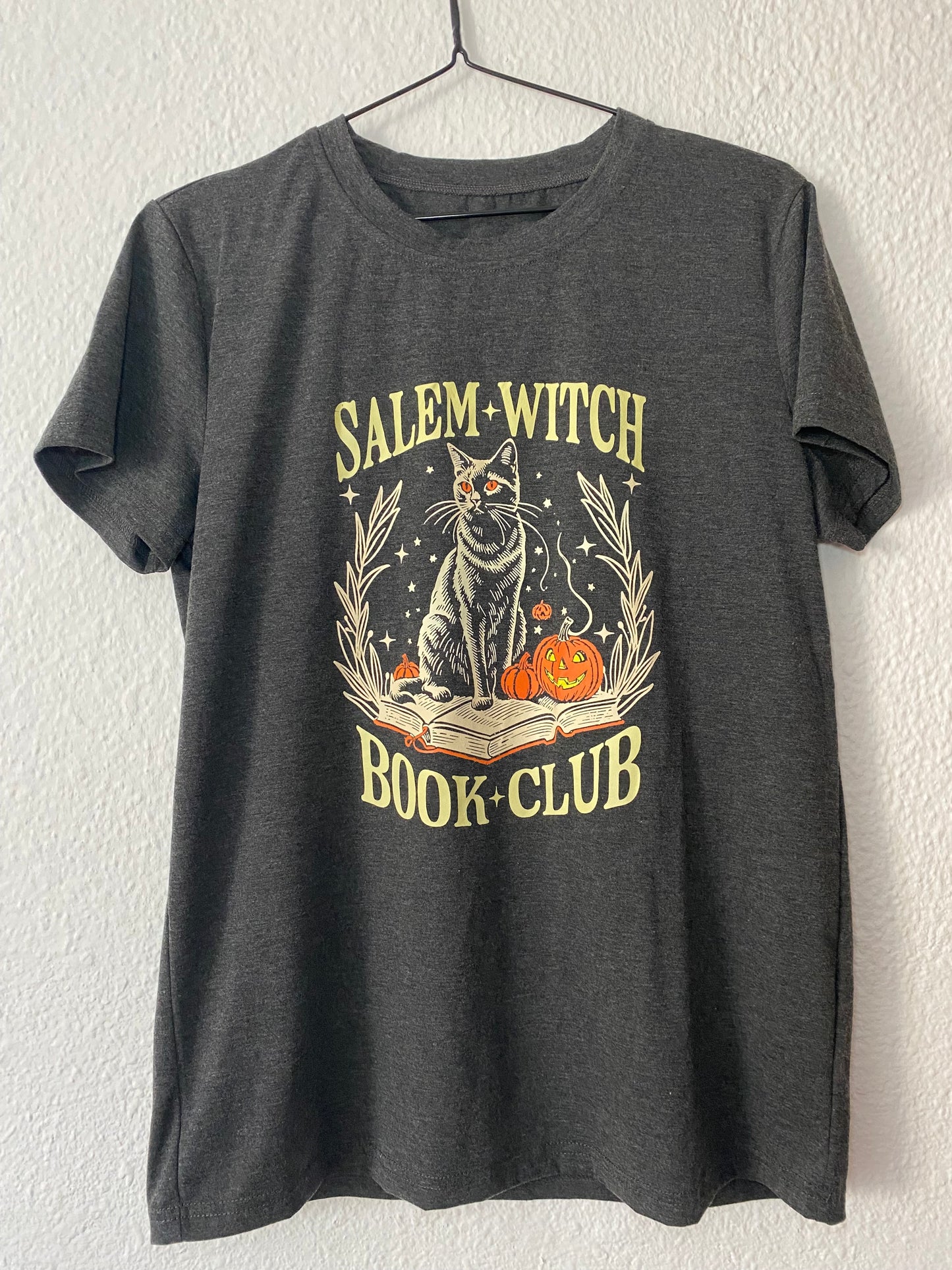 Camiseta Salem Witch